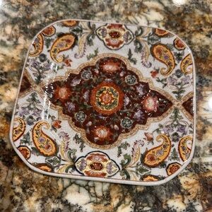 Decorative Square Ceramic Plate with Intricate Design